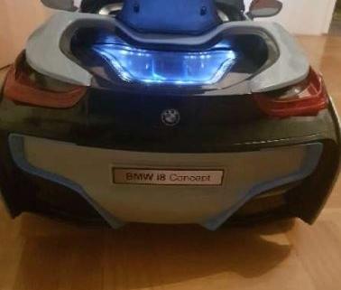 voiture électrique BMW i8 3